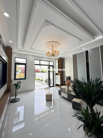 Villa vườn hiếm 6x33m ngay chợ Long Thượng – sân cực rộng, nhìn là mê. Giá full 4Ty250. SHR Hoàn Công